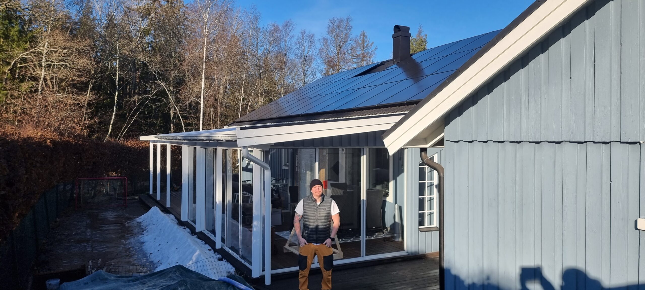 Decasol levererar solpaneler till Jonas Lilja – Upplands Väsby